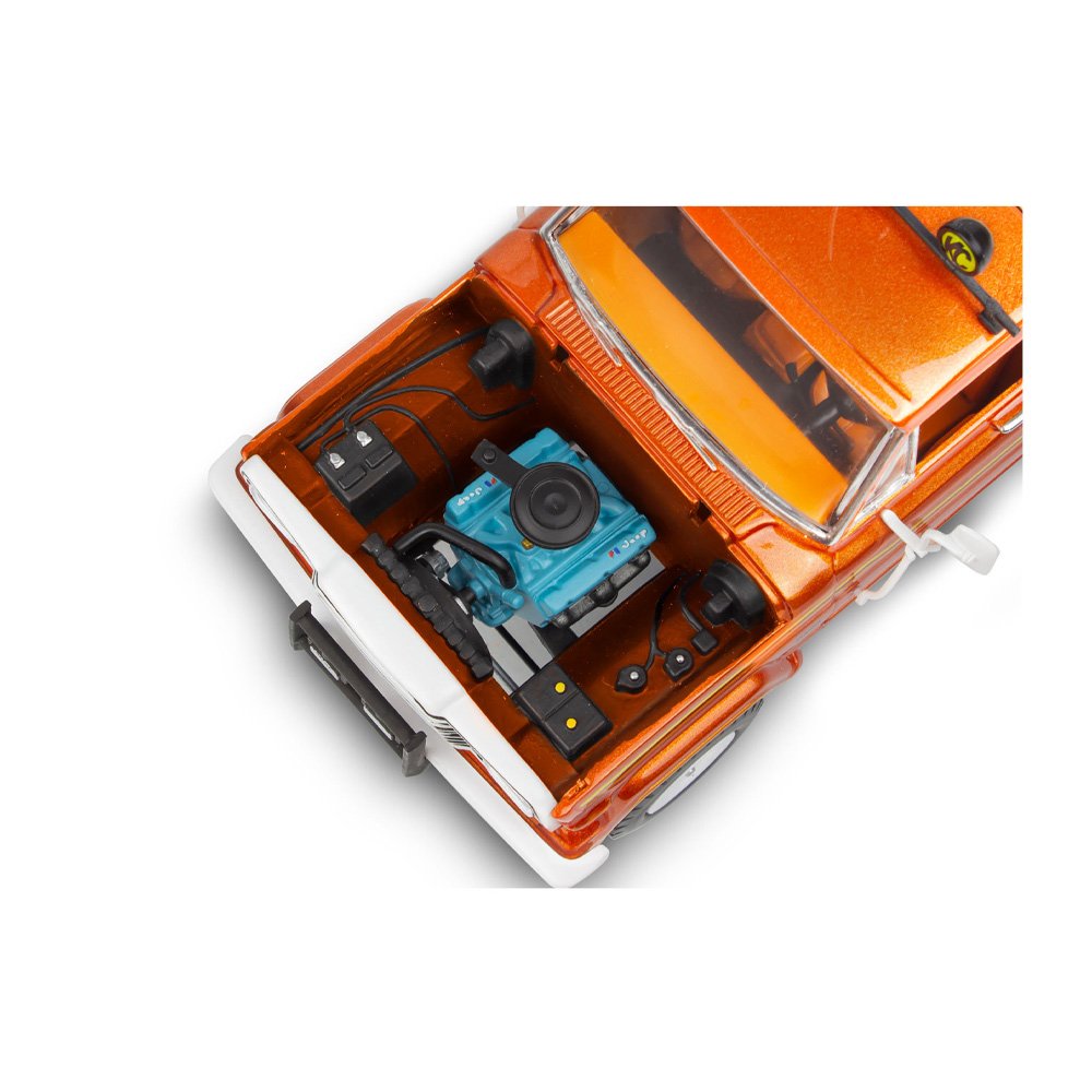 REVELL JEEP J-10 PICKUP WITH CAMPER TOP, 1:24 Scale Model Kit