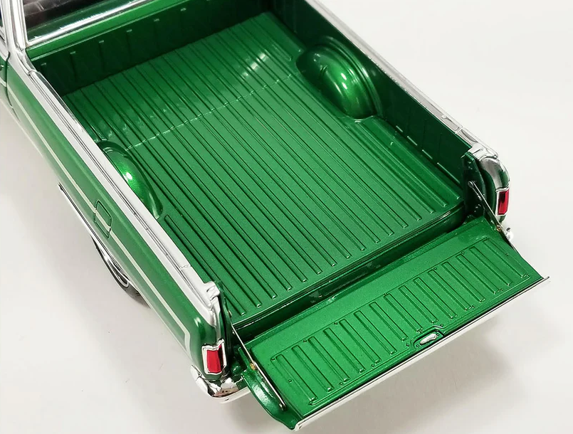 Calypso Green 1965 Chevrolet El Camino, 1:18 Scale Diecast Car