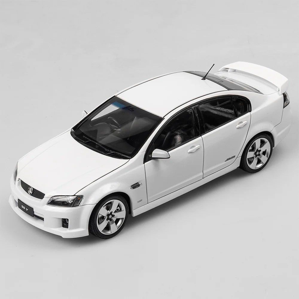 Authentic Collectables, Holden VE Commodore SS V - Heron White, 1:18 Scale Diecast Car
