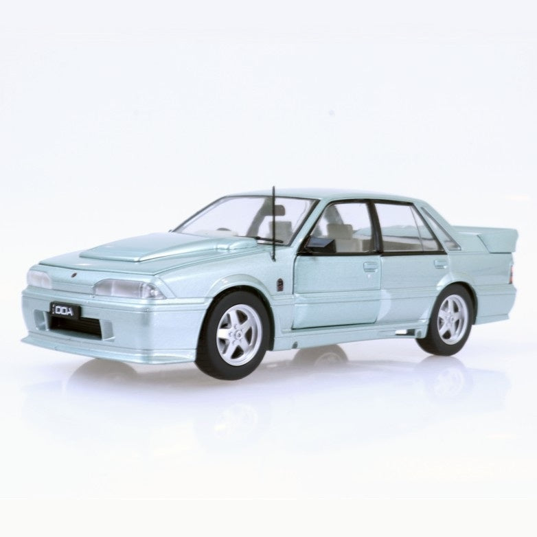 Panorama Silver Holden VL Walkinshaw, 1:24 Scale Diecast Car