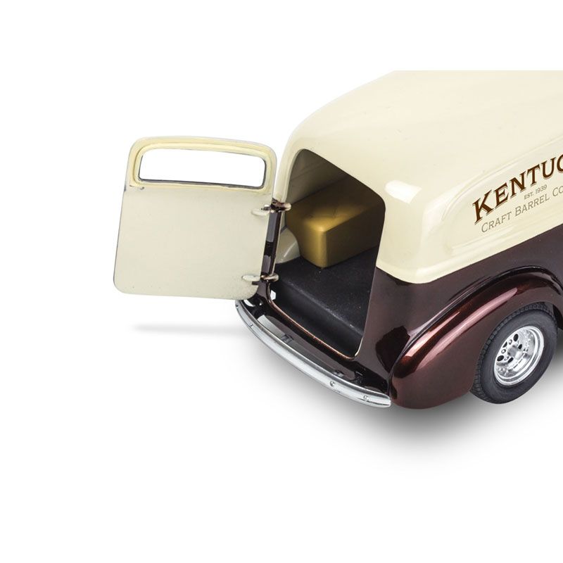 REVELL 1939 CHEVY SEDAN DELIVERY, 1:24 Scale Model Kit