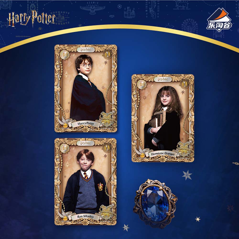 Harry Potter & the Sorcerer's Stone Series Collectible Booster Pack