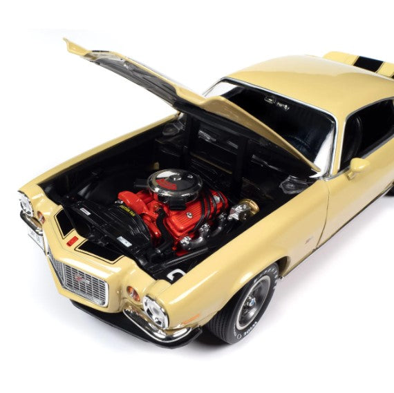 1972 Chevy Camaro RS/Z28, American Muscle, 1:18 Scale Diecast Car