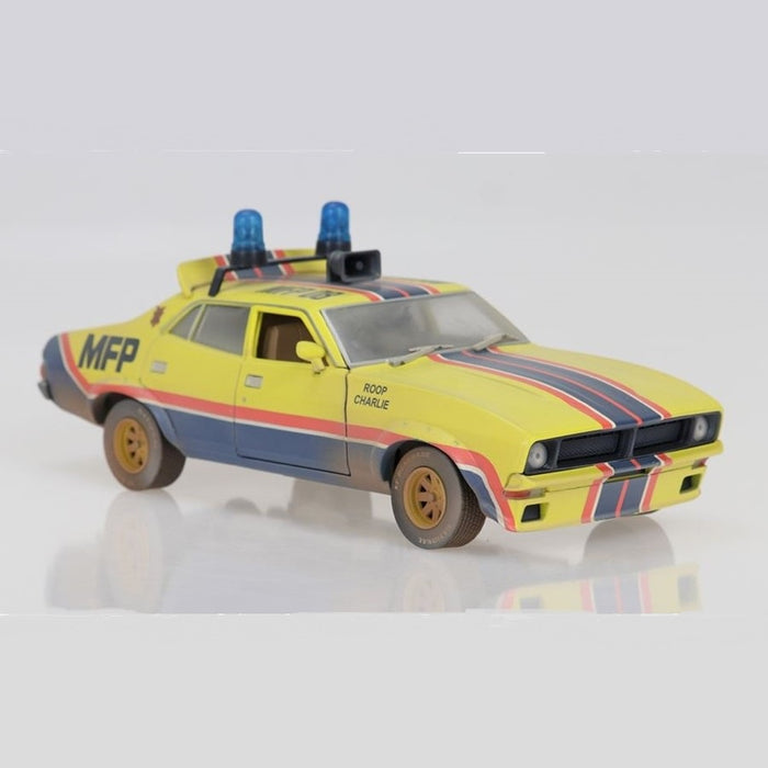 Dirty Big Bopper Police Pursuit 1974 Ford XB Falcon MFP Sedan, 1:18 Scale Diecast Car