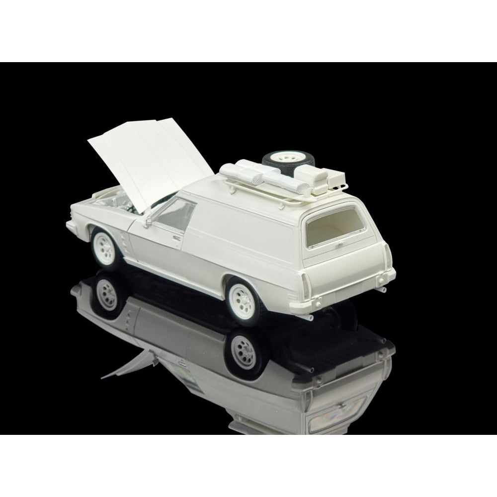 Max's HJ Holden Sandman Panelvan, 1:24 Scale Plastic Model Kit
