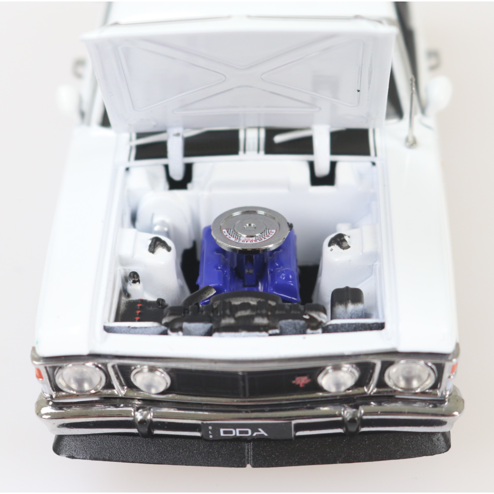 White XW Ford GTHO Phase II, 1:32 Scale Diecast Car