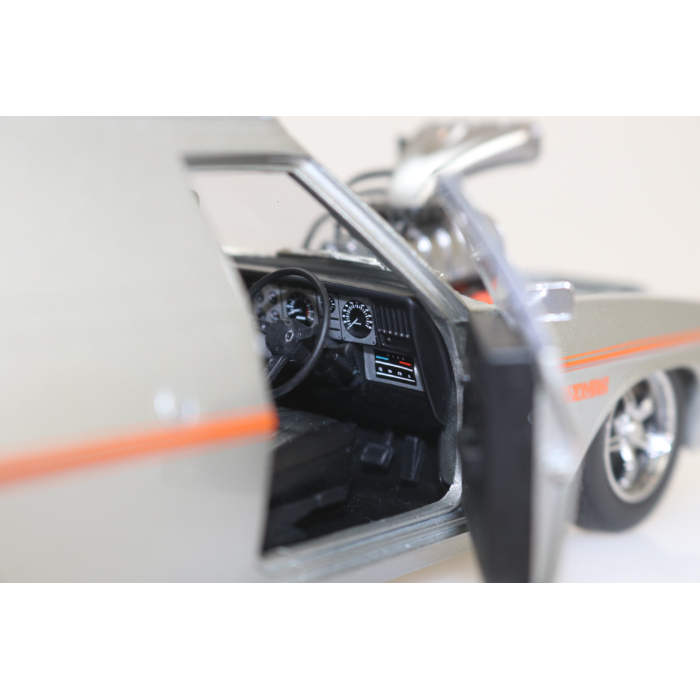 Custom Silver Holden HZ Panelvan, 1:24 Scale Diecast Car