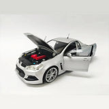 Holden VF Maloo R8 Ute, 1:24 Scale Diecast Car