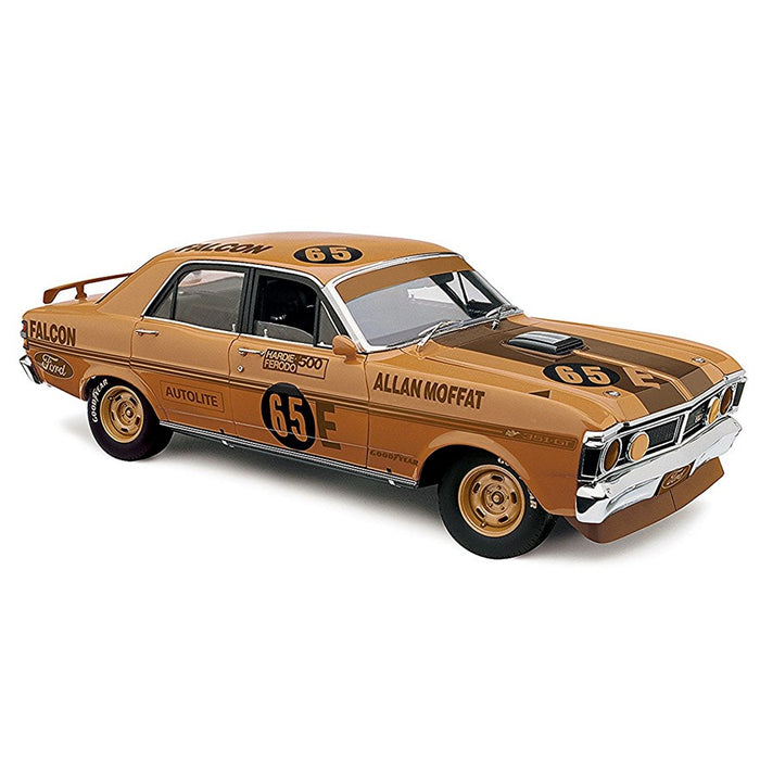 Classic Carlectables Ford XY Falcon Phase III GT-HO, 1971 Bathurst Winner, Gold Livery, 1:18 Diecast Model Car