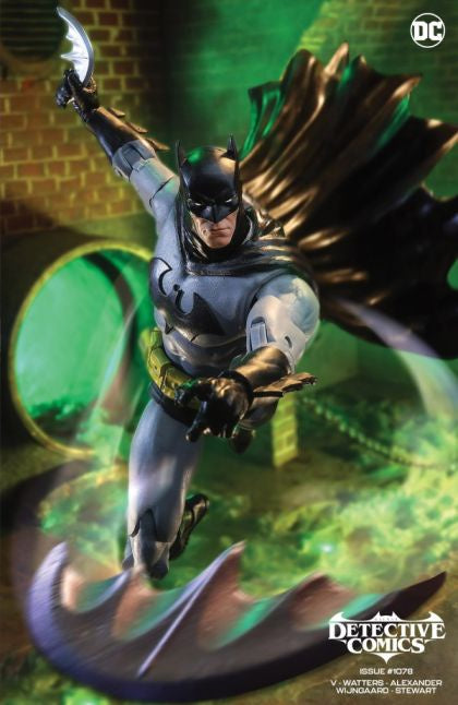Batman Detective Comics #1078 McFarlane Action Figure Variant Comic